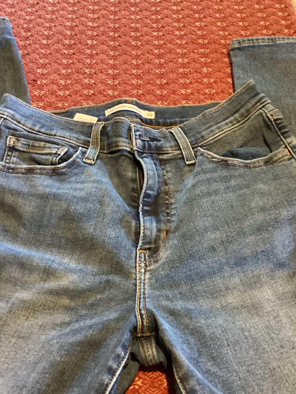 Levi's Women's Light Blue Skinny Jeans